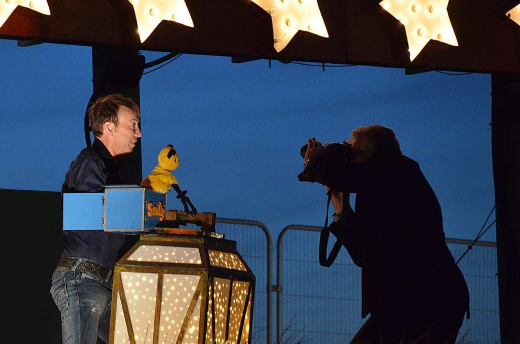 Richard Cadell and Sooty at the launch of the tableau